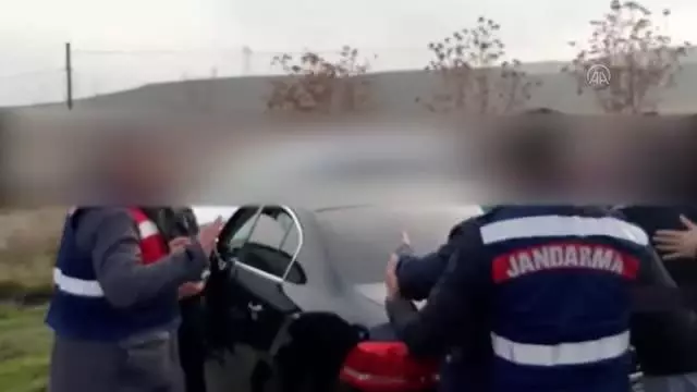 Başkentte Osmanlı dönemine ait olduğu değerlendirilen 900 sikke ele geçirildi Başkentte Osmanlı dönemine ait olduğu değerlendirilen 900 sikke ele geçirildi