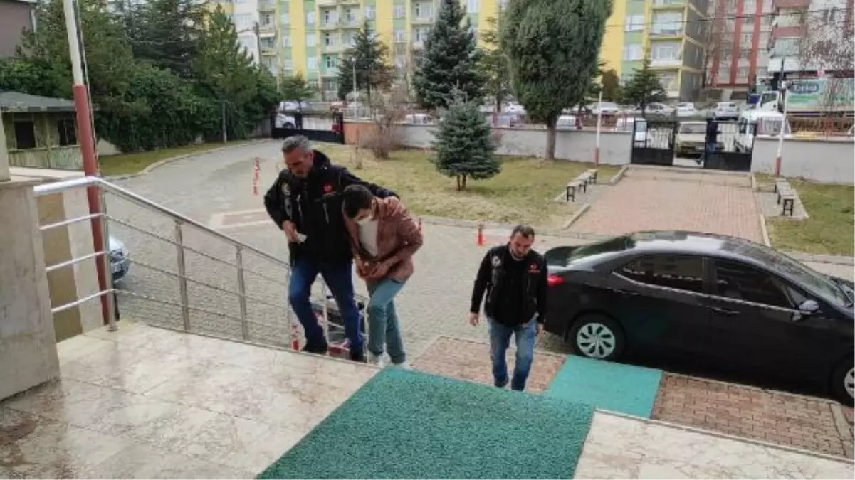 Son dakika haberi! Çalıntı bıçakla sokak ortasında 22,5 lira gasba tutuklama