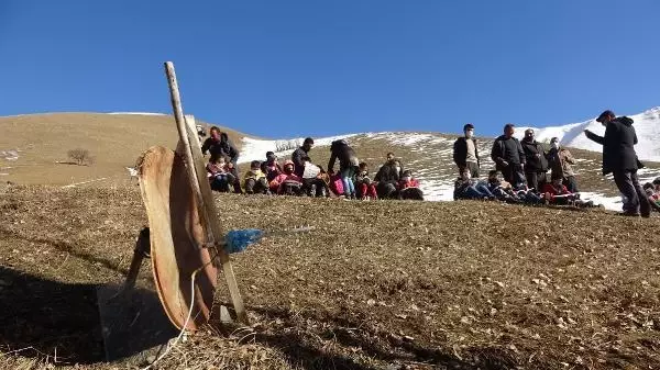 Çanak anten ve metal siniden 'baz istasyonu' yaptı