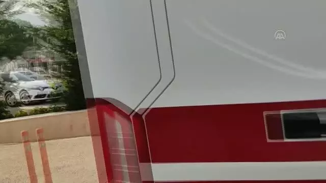 Çiftlikte çıkan yangında 3 kişi yaralandı Çiftlikte çıkan yangında 3 kişi yaralandı