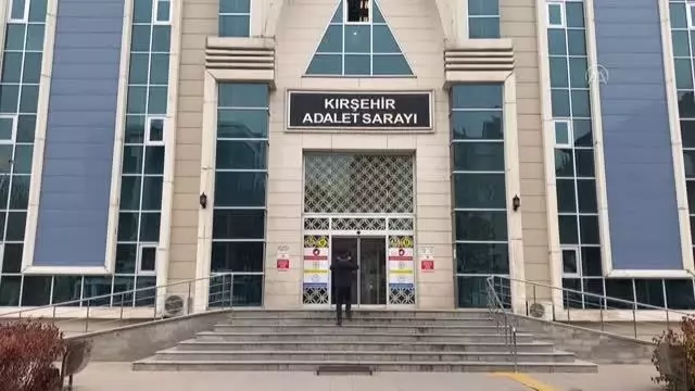 DEAŞ operasyonunda yakalanan 24 şüpheli adliyeye sevk edildi DEAŞ operasyonunda yakalanan 24 şüpheli adliyeye sevk edildi