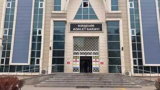 DEAŞ operasyonunda yakalanan 24 şüpheli adliyeye sevk edildi DEAŞ operasyonunda yakalanan 24 şüpheli adliyeye sevk edildi