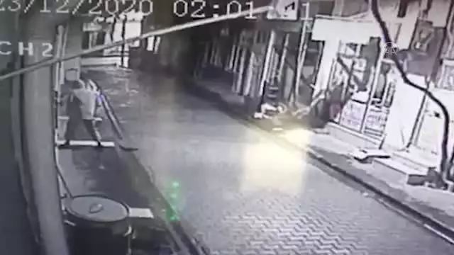 İş yerlerinden hırsızlık yapan zanlı tutuklandı İş yerlerinden hırsızlık yapan zanlı tutuklandı