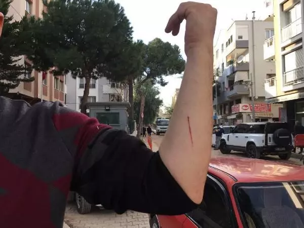 İzmir'de belediye başkan yardımcısı, müteahhide bıçakla saldırdı iddiası İzmir'de belediye başkan yardımcısı, müteahhide bıçakla saldırdı iddiası