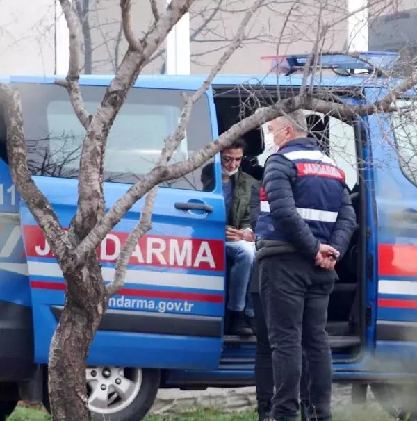 Kelepçe takıp çıplak halde döven kocasını öldürdü (2) Kelepçe takıp çıplak halde döven kocasını öldürdü (2)