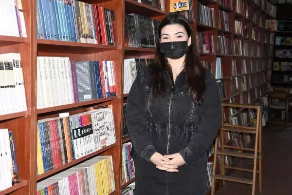Kuşadası'ndaki sahaf ve kitabevlerinde koronavirüs sessizliği Kuşadası'ndaki sahaf ve kitabevlerinde koronavirüs sessizliği