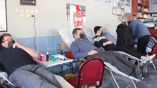 Ödemişli esnaftan kan bağışı kampanyası Ödemişli esnaftan kan bağışı kampanyası