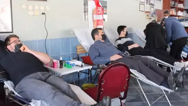Ödemişli esnaftan kan bağışı kampanyası Ödemişli esnaftan kan bağışı kampanyası