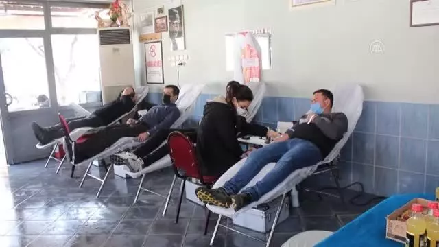 Ödemişli esnaftan kan bağışı kampanyası Ödemişli esnaftan kan bağışı kampanyası