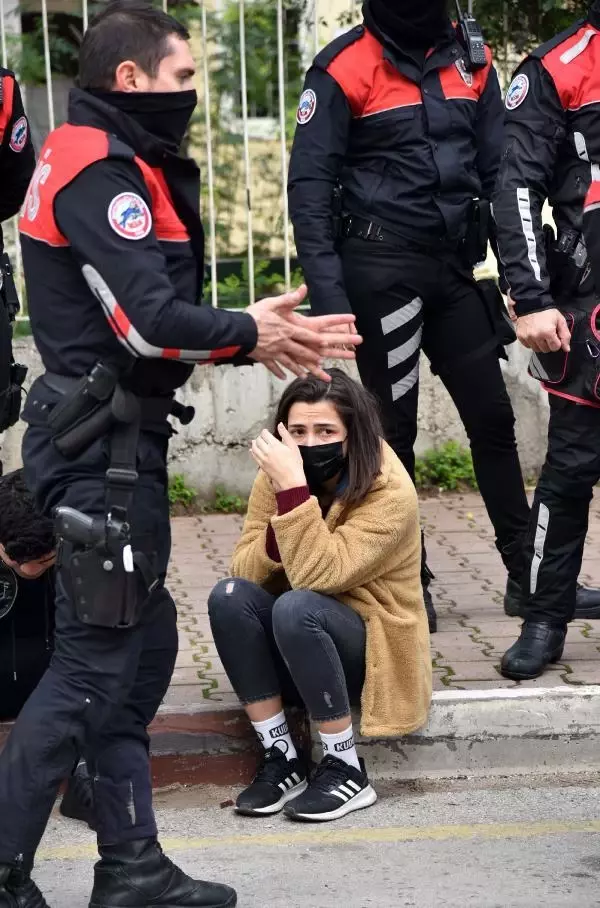 Son dakika haberleri... Polisin 'dur' ihtarına uymadılar, kaza yapınca yakalandılar Son dakika haberleri... Polisin 'dur' ihtarına uymadılar, kaza yapınca yakalandılar