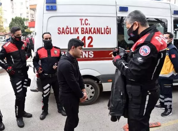 Son dakika haberleri... Polisin 'dur' ihtarına uymadılar, kaza yapınca yakalandılar Son dakika haberleri... Polisin 'dur' ihtarına uymadılar, kaza yapınca yakalandılar