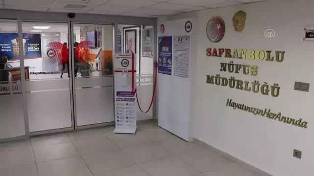 Son dakika haberleri: İçişleri Bakanı Soylu, şehit öğretmen Şenay Aybüke Yalçın'ın ailesiyle görüştü Son dakika haberleri: İçişleri Bakanı Soylu, şehit öğretmen Şenay Aybüke Yalçın'ın ailesiyle görüştü