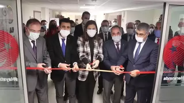 Son dakika haberleri: İçişleri Bakanı Soylu, şehit öğretmen Şenay Aybüke Yalçın'ın ailesiyle görüştü Son dakika haberleri: İçişleri Bakanı Soylu, şehit öğretmen Şenay Aybüke Yalçın'ın ailesiyle görüştü