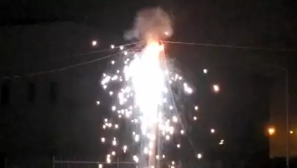 Şanlıurfa'da paniğe neden olan trafodaki patlama kamerada Şanlıurfa'da paniğe neden olan trafodaki patlama kamerada