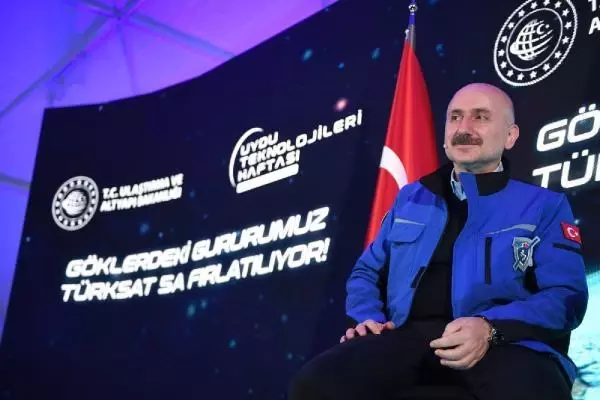 Ulaştırma ve Altyapı Bakanı Karaismailoğlu: 'Fiber altyapısı ile ilgili önemli adımlar atacağız' Ulaştırma ve Altyapı Bakanı Karaismailoğlu: 'Fiber altyapısı ile ilgili önemli adımlar atacağız'