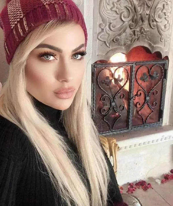 Son dakika haber | Ünlü model Yeliz Yeşilmen'den 'Çocuklarımın bakıcısı evimi soydu' iddiası