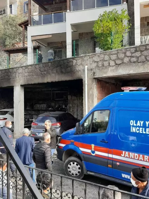Villasında pompalı tüfekle yaralayıp, otomobil ve kamyonetini ateşe verdiler Villasında pompalı tüfekle yaralayıp, otomobil ve kamyonetini ateşe verdiler