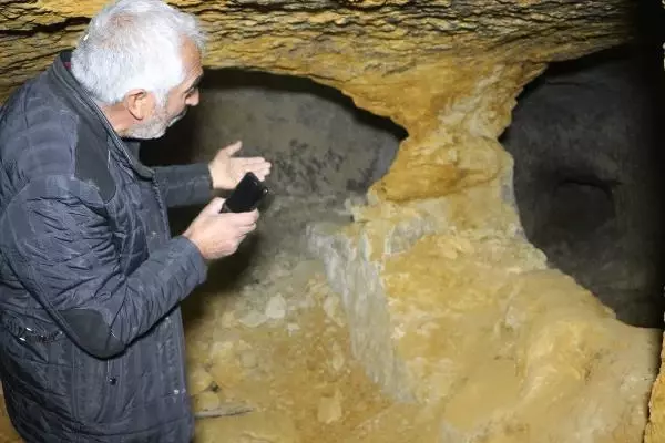 5 BİN YILLIK YER ALTI YERLEŞİMİNDE 'DEFİNECİ' TALANI 5 BİN YILLIK YER ALTI YERLEŞİMİNDE 'DEFİNECİ' TALANI
