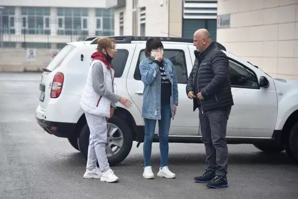 7 aydır aranan genç kızın cansız bedeni, ağaca asılı bir halde bulundu 7 aydır aranan genç kızın cansız bedeni, ağaca asılı bir halde bulundu