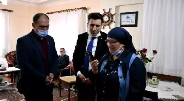 Son dakika haberleri: Bakan Soylu, Aybüke öğretmenin ailesi ile görüştü Son dakika haberleri: Bakan Soylu, Aybüke öğretmenin ailesi ile görüştü