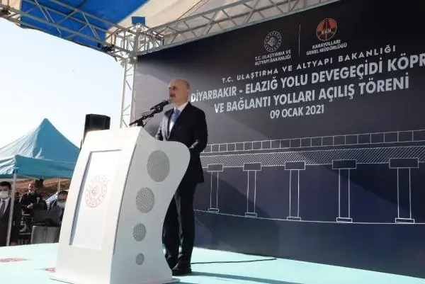 DİYARBAKIR - Devegeçidi Köprüsü ve Bağlantı Yolları Açılış Töreni DİYARBAKIR - Devegeçidi Köprüsü ve Bağlantı Yolları Açılış Töreni