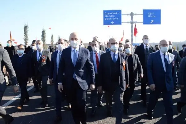 DİYARBAKIR - Devegeçidi Köprüsü ve Bağlantı Yolları Açılış Töreni DİYARBAKIR - Devegeçidi Köprüsü ve Bağlantı Yolları Açılış Töreni