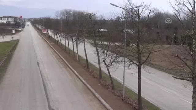 DÜZCE -Doğu Marmara ve Batı Karadeniz'de sokaklar sakin DÜZCE -Doğu Marmara ve Batı Karadeniz'de sokaklar sakin