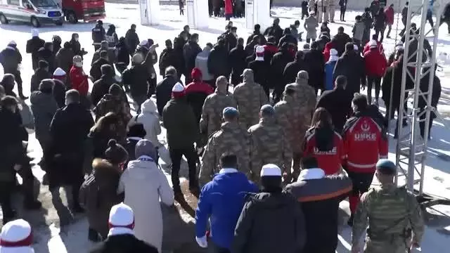 Fedakar ecdat 106. yılında Sarıkamış'ta anılıyor - Sarıkamış Şehitliği'ne yürüyüş Fedakar ecdat 106. yılında Sarıkamış'ta anılıyor - Sarıkamış Şehitliği'ne yürüyüş