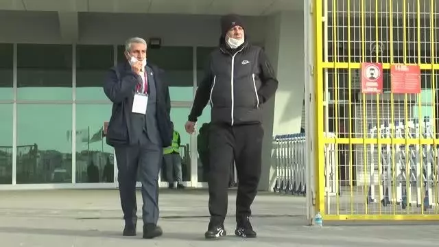 Gaziantep FK Teknik Direktörü Sumudica: 'Oyuncularıma cebimden 80 bin avro dağıttım' Gaziantep FK Teknik Direktörü Sumudica: 'Oyuncularıma cebimden 80 bin avro dağıttım'