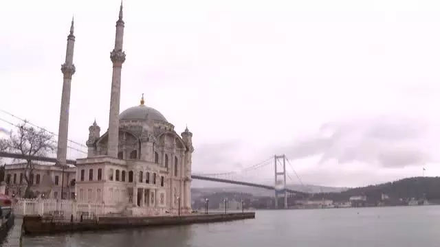 İstanbul Valiliğinden beklenen kuvvetli yağış için 'sarı' uyarı İstanbul Valiliğinden beklenen kuvvetli yağış için 'sarı' uyarı