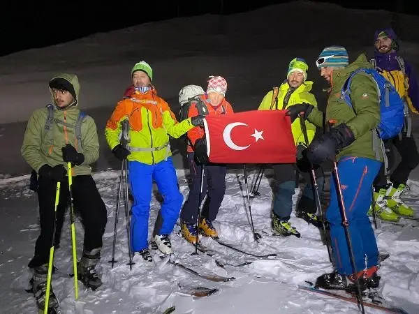 Palandöken'de 'tur ve gece kayağı' Palandöken'de 'tur ve gece kayağı'