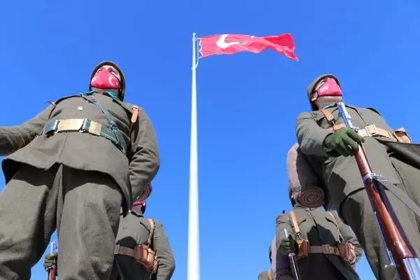 Son dakika haberi! Sarıkamış şehitleri için eksi 14 derecede, koronavirüs tedbirli anma Son dakika haberi! Sarıkamış şehitleri için eksi 14 derecede, koronavirüs tedbirli anma