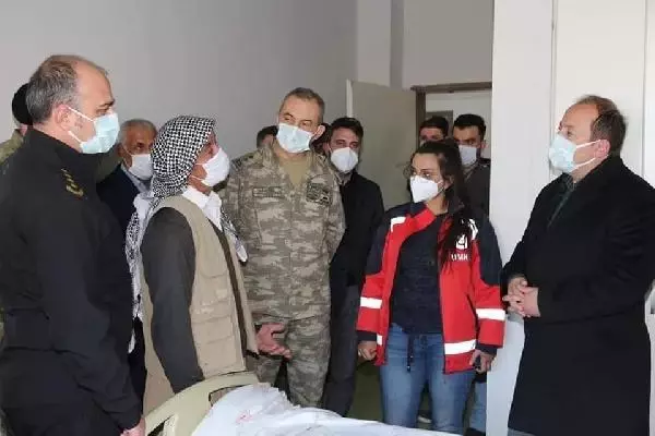 Şırnak'ta kömür ocağında göçük; 2 işçi yaralı, 1 işçi kurtarılmaya çalışılıyor (3) Şırnak'ta kömür ocağında göçük; 2 işçi yaralı, 1 işçi kurtarılmaya çalışılıyor (3)
