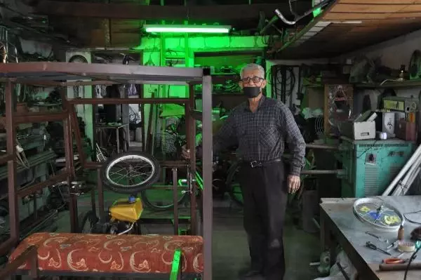 Su motorundan araba, çim biçme makinesinden motosiklet yaptı