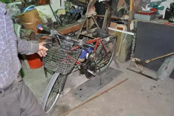 Su motorundan araba, çim biçme makinesinden motosiklet yaptı