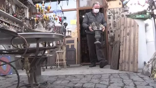 42 yıldır biriktirdiği kapı kilitlerini gelecek kuşaklara tanıtmak istiyor 42 yıldır biriktirdiği kapı kilitlerini gelecek kuşaklara tanıtmak istiyor