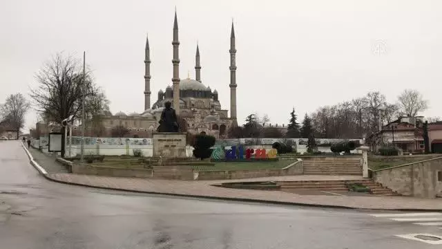EDİRNE/TEKİRDAĞ/KIRKLARELİ - Trakya'da sokağa çıkma kısıtlamasına uyuldu EDİRNE/TEKİRDAĞ/KIRKLARELİ - Trakya'da sokağa çıkma kısıtlamasına uyuldu