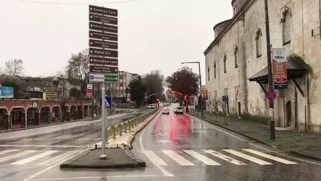 EDİRNE/TEKİRDAĞ/KIRKLARELİ - Trakya'da sokağa çıkma kısıtlamasına uyuldu EDİRNE/TEKİRDAĞ/KIRKLARELİ - Trakya'da sokağa çıkma kısıtlamasına uyuldu