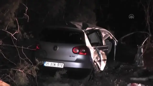 Elektrik direğine çarpan otomobilin sürücüsü hayatını kaybetti Elektrik direğine çarpan otomobilin sürücüsü hayatını kaybetti