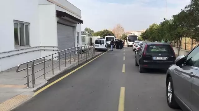 Son dakika haberi: FETÖ/PDY operasyonunda gözaltına alınan 11 zanlı adli kontrolle salıverildi Son dakika haberi: FETÖ/PDY operasyonunda gözaltına alınan 11 zanlı adli kontrolle salıverildi