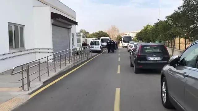 Son dakika haberi: FETÖ/PDY operasyonunda gözaltına alınan 11 zanlı adli kontrolle salıverildi Son dakika haberi: FETÖ/PDY operasyonunda gözaltına alınan 11 zanlı adli kontrolle salıverildi