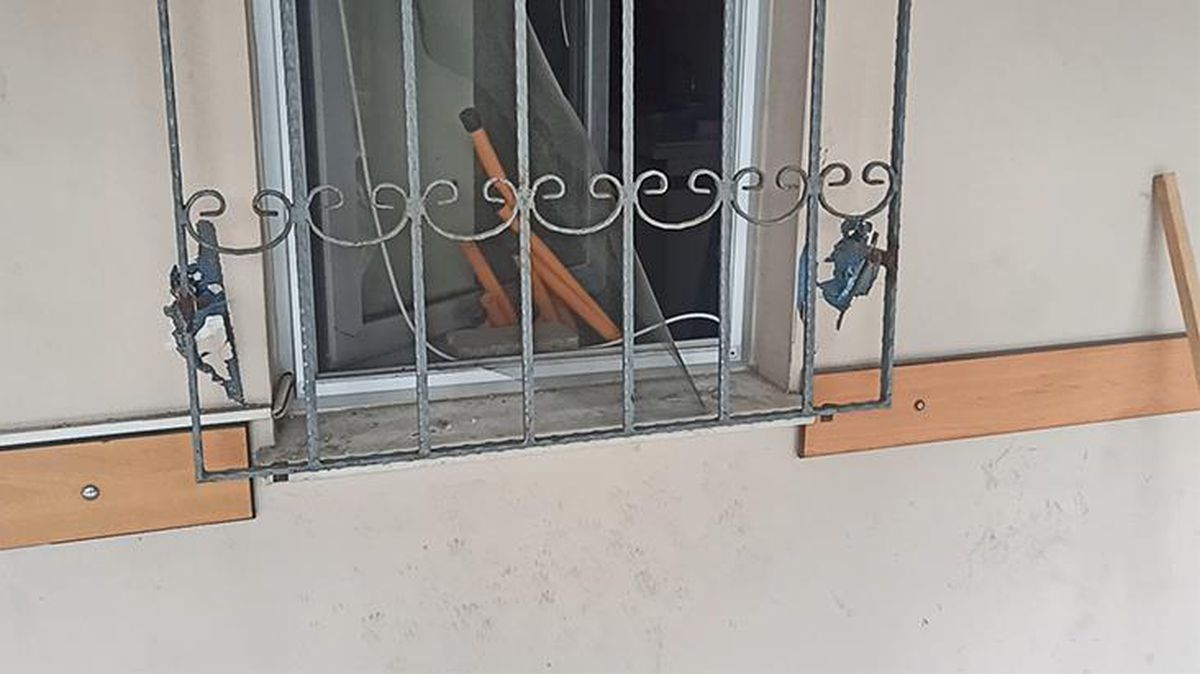 Hırsızlık yapmak için korkulukları söküp komplekse girdi, yakalanınca 'Arkadaşlardan saklanıyordum' dedi