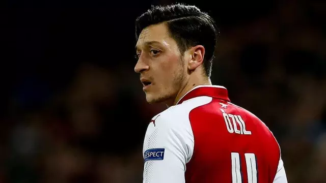 Mesut Özil kimdir? Mesut Özil nereli? Mesut Özil eşi? Mesut Özil fenerbahçeye mi geliyor? Mesut Özil kimdir? Mesut Özil nereli? Mesut Özil eşi? Mesut Özil fenerbahçeye mi geliyor?