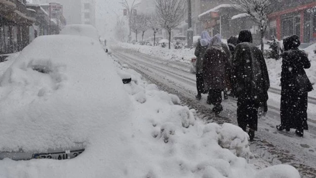 Meteoroloji uyardı: Çarşamba gününden itibaren Ankara başta olmak üzere iç kesimlerde kar yağışı görülecek