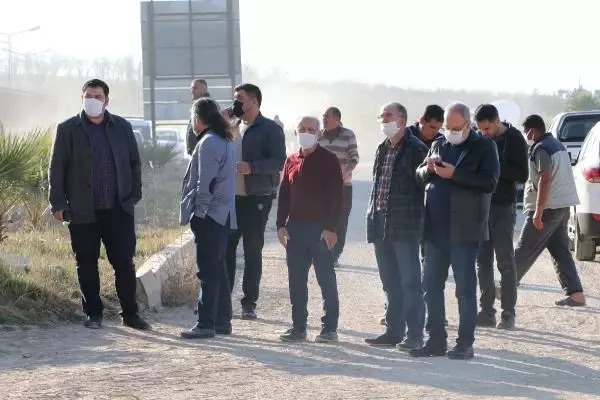 ŞANLIURFA - Lojistik deposunda çıkan yangın kontrol altına alındı ŞANLIURFA - Lojistik deposunda çıkan yangın kontrol altına alındı