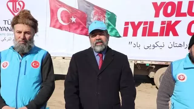 TDV'den Afganistan'daki ihtiyaç sahibi 2 bin aileye gıda yardımı TDV'den Afganistan'daki ihtiyaç sahibi 2 bin aileye gıda yardımı