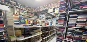 46 yılda sokağa atılan 100 bin kitabı topladı dükkan açtı