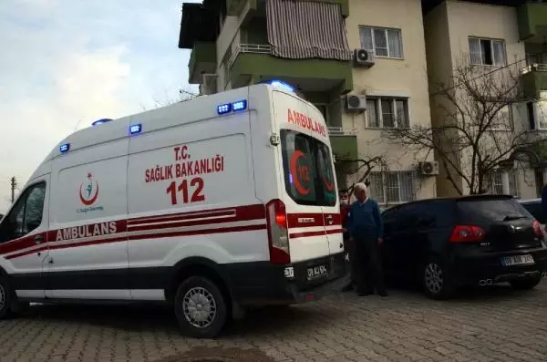 9 yaşındaki Kemal, 2'nci kattan düşüp yaralandı 9 yaşındaki Kemal, 2'nci kattan düşüp yaralandı