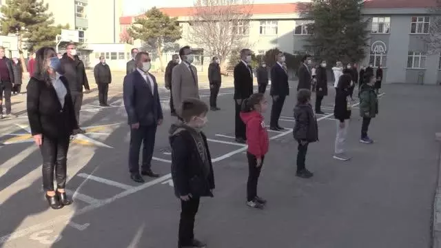 AKSARAY/NİĞDE - Bakan Selçuk'tan, 'okulların bahçesinde İstiklal Marşı okunsun' çağrısı AKSARAY/NİĞDE - Bakan Selçuk'tan, 'okulların bahçesinde İstiklal Marşı okunsun' çağrısı