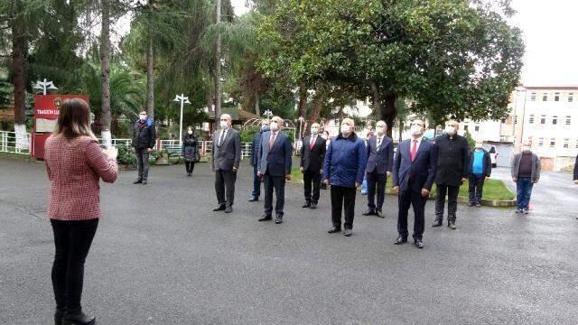 Bakan Selçuk: On binlerce okulumuzda bugün İstiklal Marşı okundu Bakan Selçuk: On binlerce okulumuzda bugün İstiklal Marşı okundu